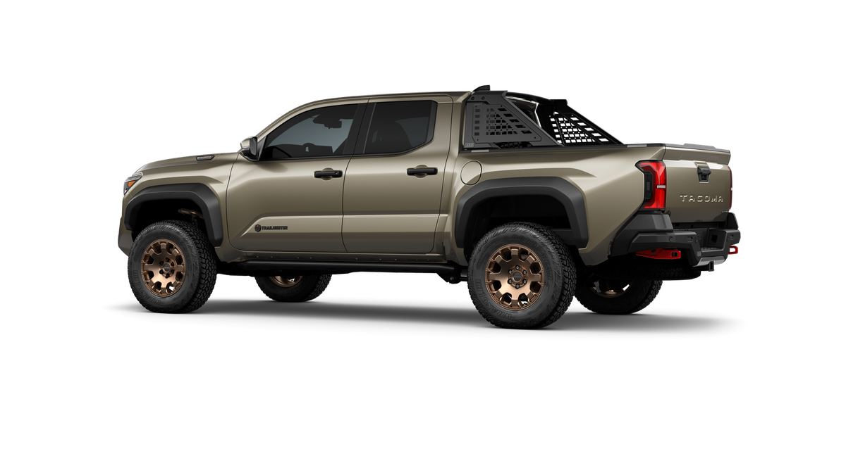 2026 Toyota Tacoma i-FORCE MAX Tacoma Trailhunter