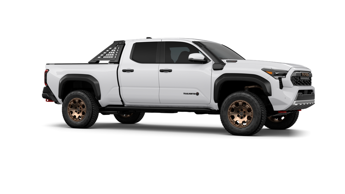 2026 Toyota Tacoma i-FORCE MAX Tacoma Trailhunter