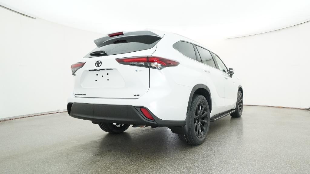 2026 Toyota Highlander Hybrid XLE