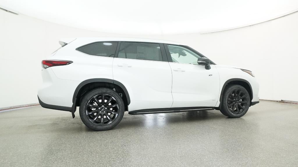 2026 Toyota Highlander Hybrid XLE