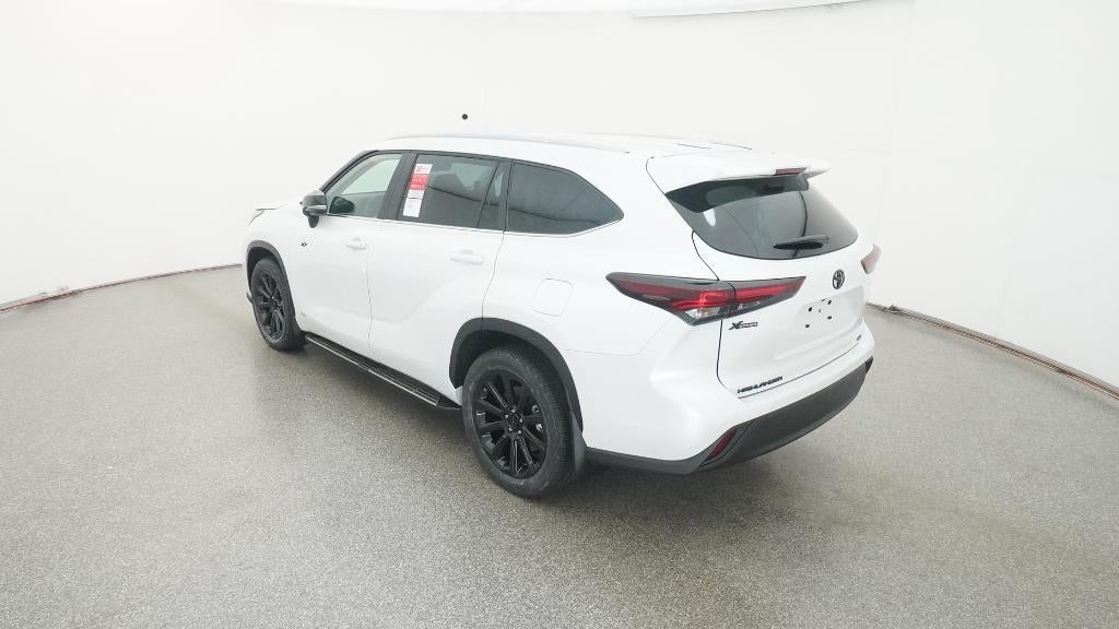 2026 Toyota Highlander Hybrid XLE