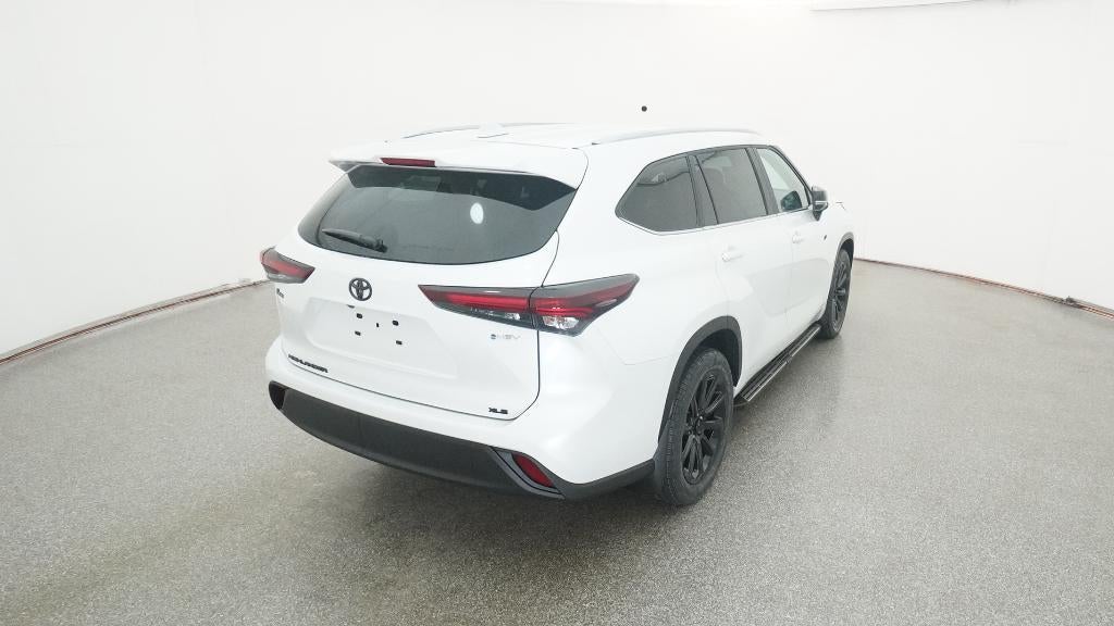 2026 Toyota Highlander Hybrid XLE