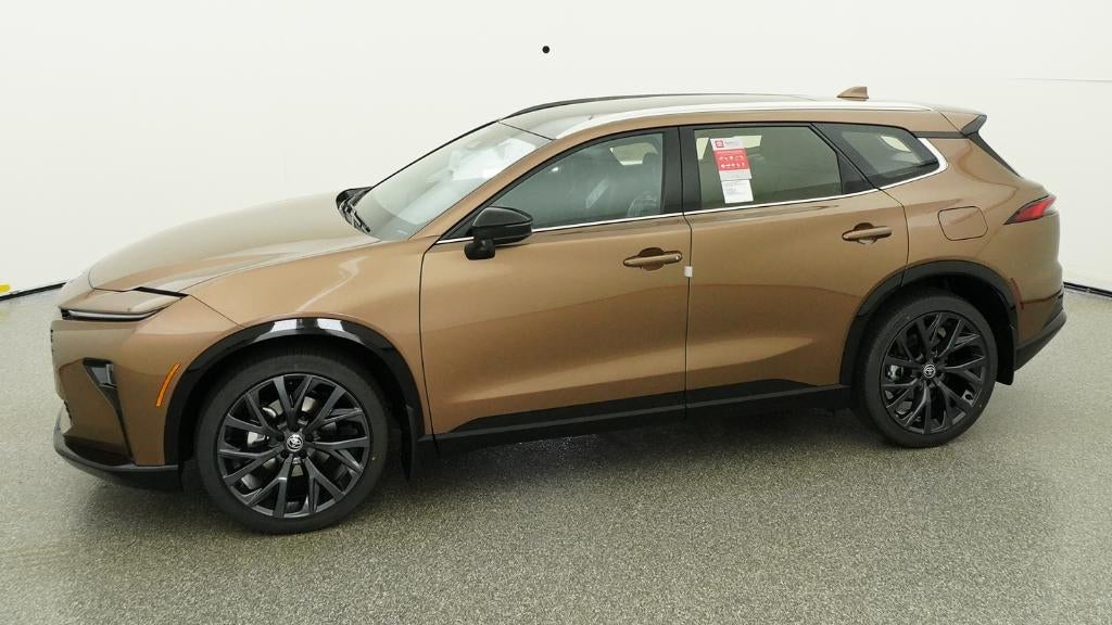 2026 Toyota Toyota Crown Signia Limited