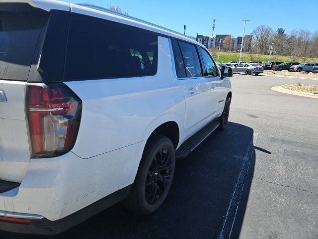 2023 Chevrolet Suburban LT