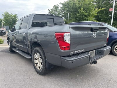 2017 Nissan Titan SV