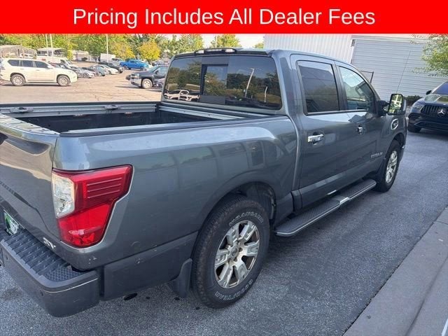 2017 Nissan Titan SV
