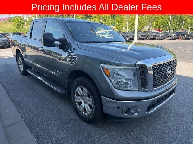 2017 Nissan Titan SV