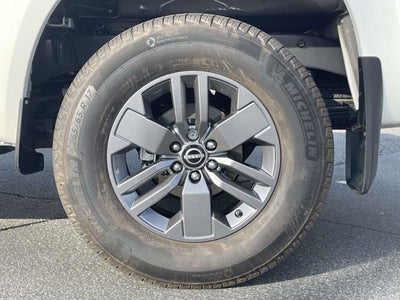 2025 Nissan Frontier SV