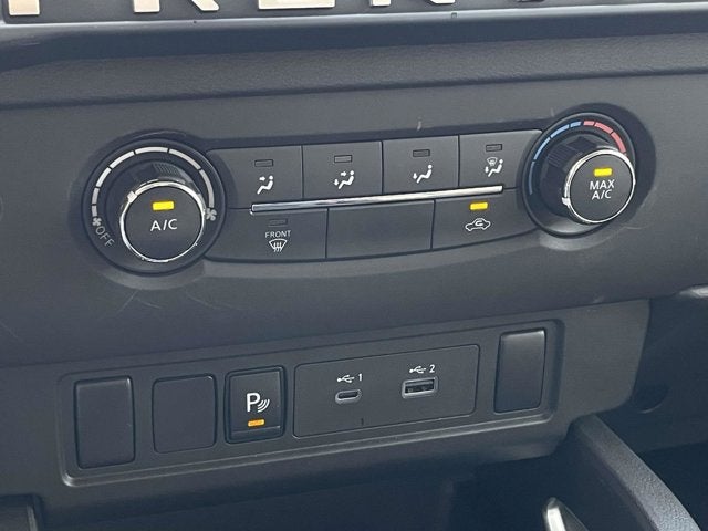 2025 Nissan Frontier SV