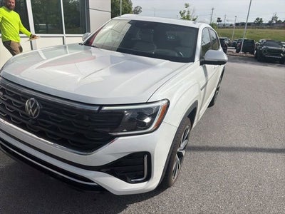 2024 Volkswagen Atlas Cross Sport 2.0T SEL Premium R-Line