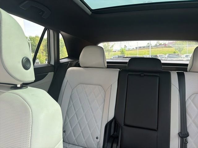 2024 Volkswagen Atlas Cross Sport 2.0T SEL Premium R-Line