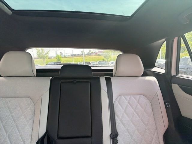 2024 Volkswagen Atlas Cross Sport 2.0T SEL Premium R-Line