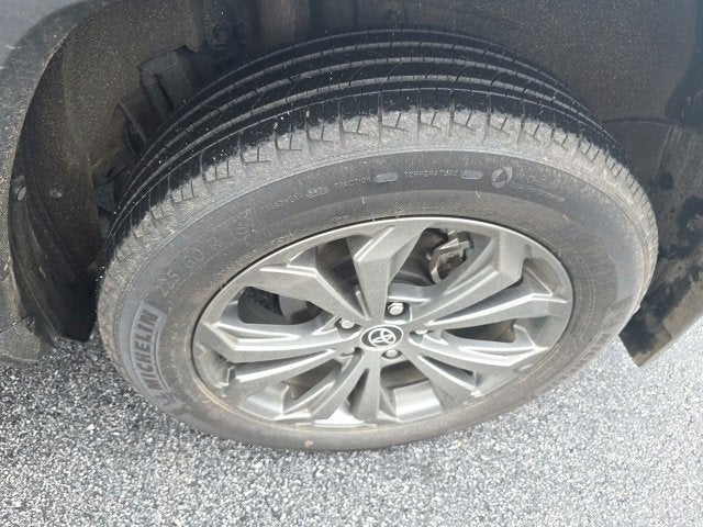 2025 Toyota RAV4 Hybrid XLE Premium