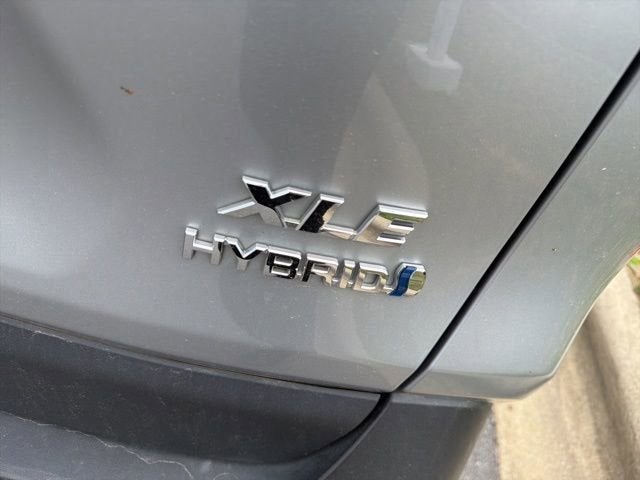 2022 Toyota RAV4 Hybrid XLE Premium