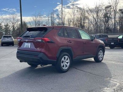 2024 Toyota RAV4 LE