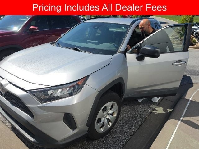 2020 Toyota RAV4 LE