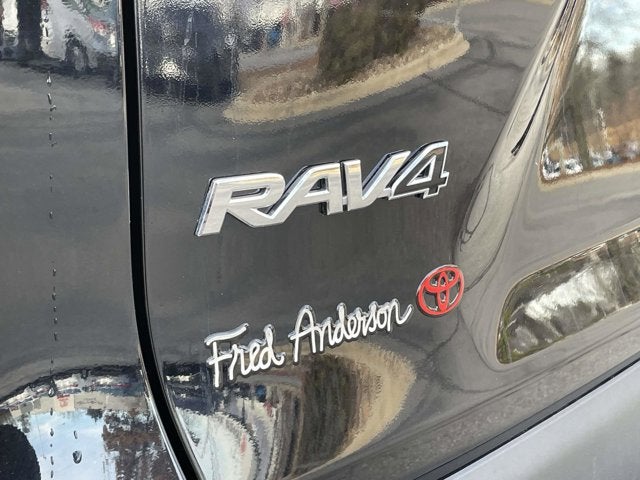 2024 Toyota RAV4 XLE
