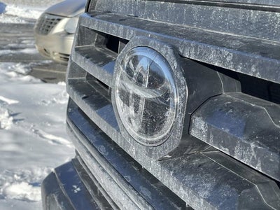 2022 Toyota Tacoma SR