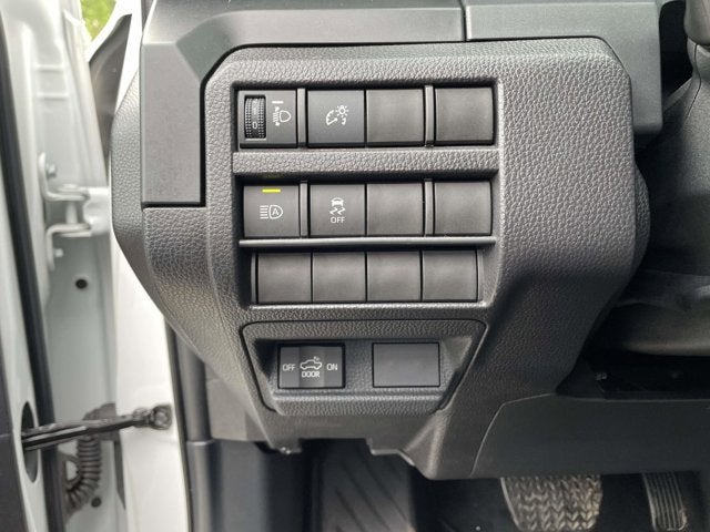 2025 Toyota TACOMA SR SR