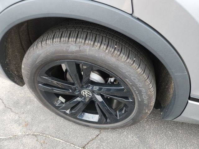 2024 Volkswagen Tiguan 2.0T SE R-Line Black