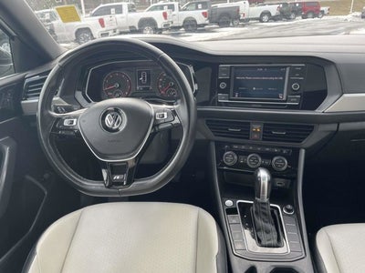 2019 Volkswagen Jetta R-Line