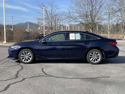 2022 Toyota Avalon XLE