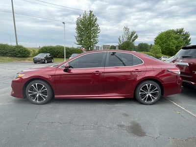 2018 Toyota Camry SE
