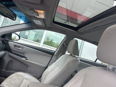 2017 Toyota Camry Hybrid XLE
