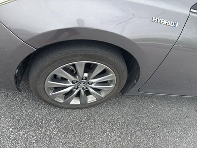 2017 Toyota Camry Hybrid XLE