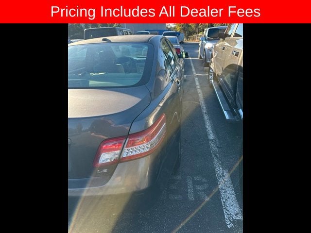 2011 Toyota CAMRY LE