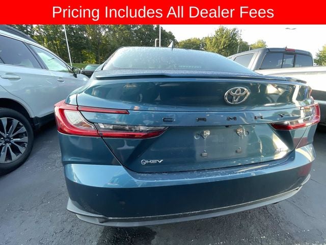 2025 Toyota Camry SE
