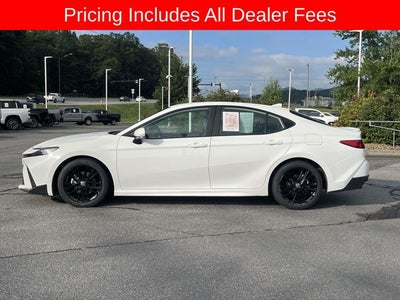 2025 Toyota Camry SE