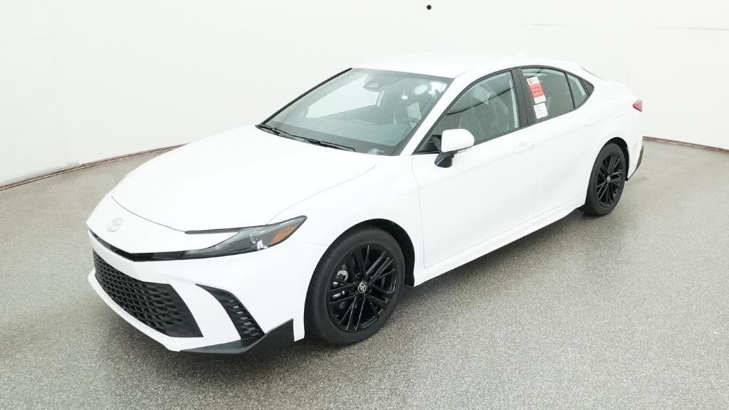 2026 Toyota Camry SE Hybrid's photo