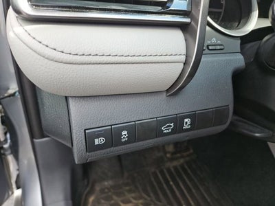 2022 Toyota Camry Hybrid XLE