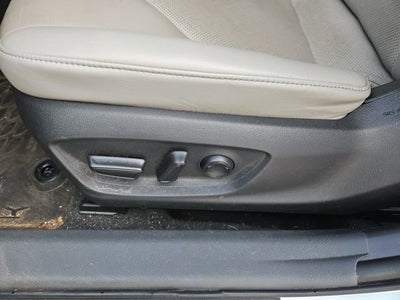 2022 Toyota Camry Hybrid XLE