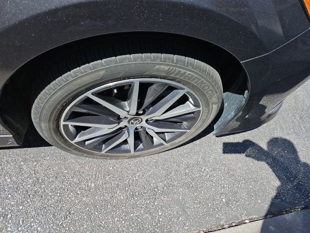 2022 Toyota Camry Hybrid XLE