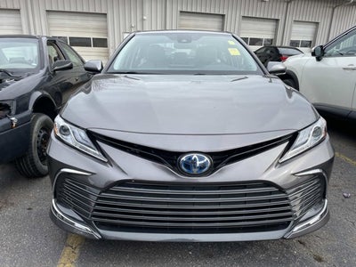 2022 Toyota Camry Hybrid XLE