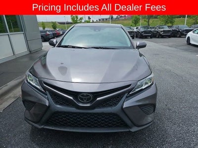 2020 Toyota Camry SE