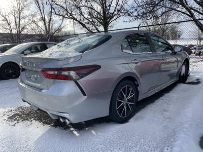 2022 Toyota Camry SE