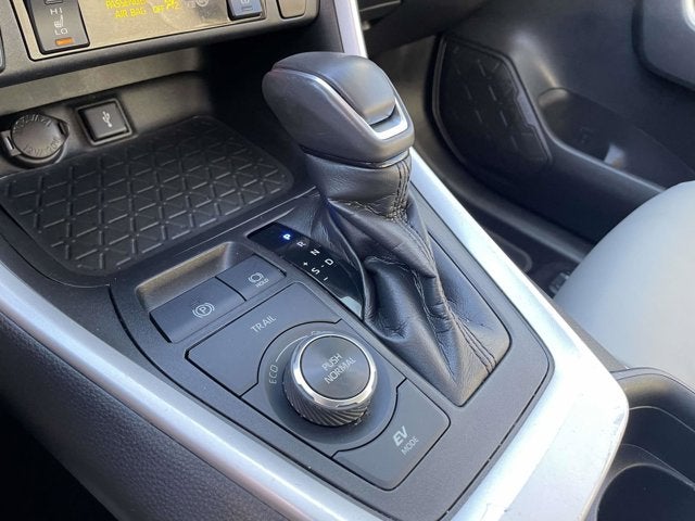 2021 Toyota RAV4 Hybrid XLE Premium