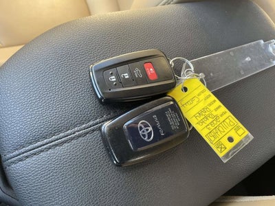 2023 Toyota RAV4 Hybrid XLE Premium