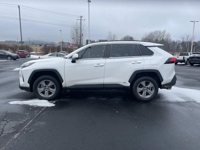 2022 Toyota RAV4 Hybrid XLE