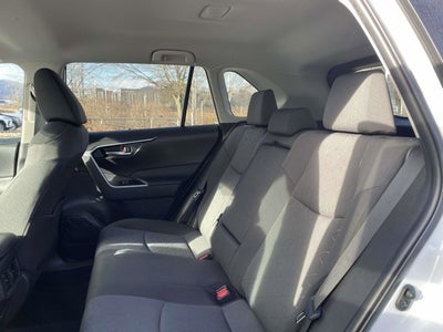 2022 Toyota RAV4 Hybrid XLE