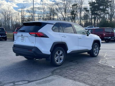 2022 Toyota RAV4 Hybrid XLE