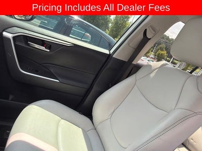 2025 Toyota RAV4 Hybrid XLE
