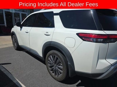 2023 Nissan Pathfinder SL