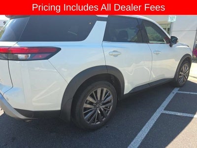 2023 Nissan Pathfinder SL