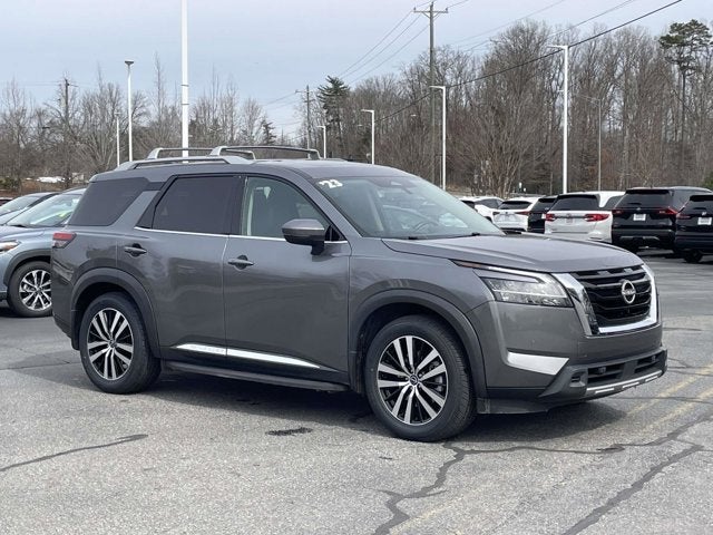2023 Nissan Pathfinder Platinum