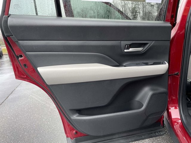 2025 Toyota Grand Highlander LE