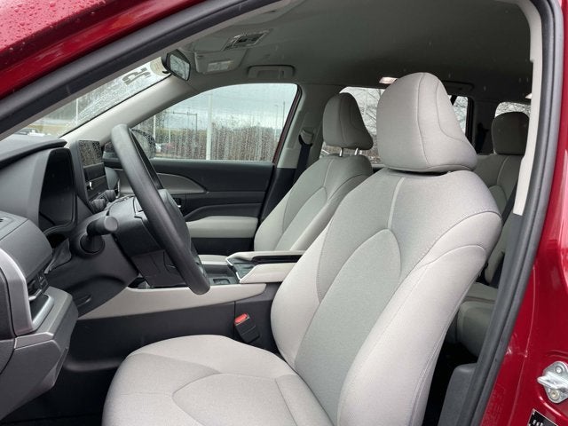 2025 Toyota Grand Highlander LE